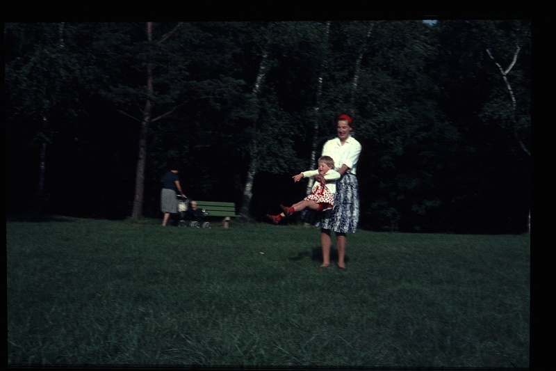 09.Walhalla jul 1966 Mama,Marion.JPG
